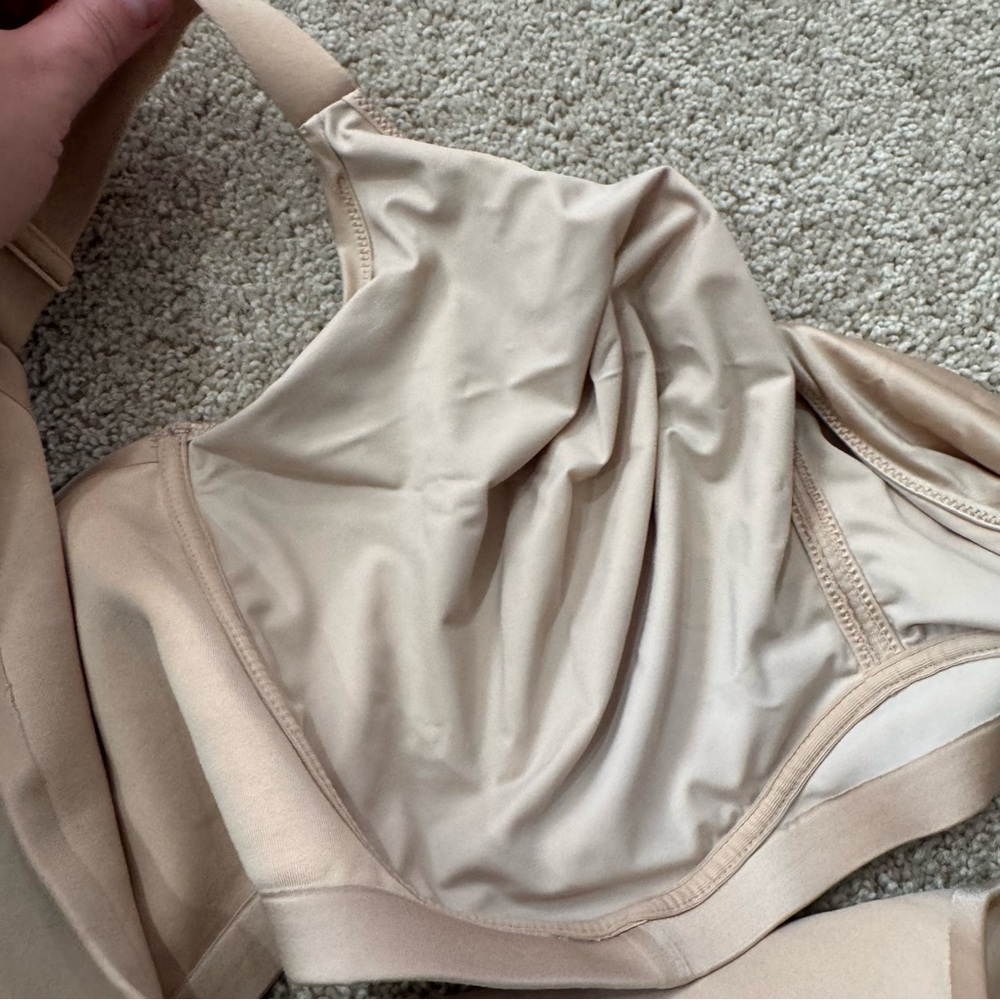 Catherines Intimates Light Beige Wirefree Bra Women’s Size 46DDD Lightly Lined - Picture 5 of 5